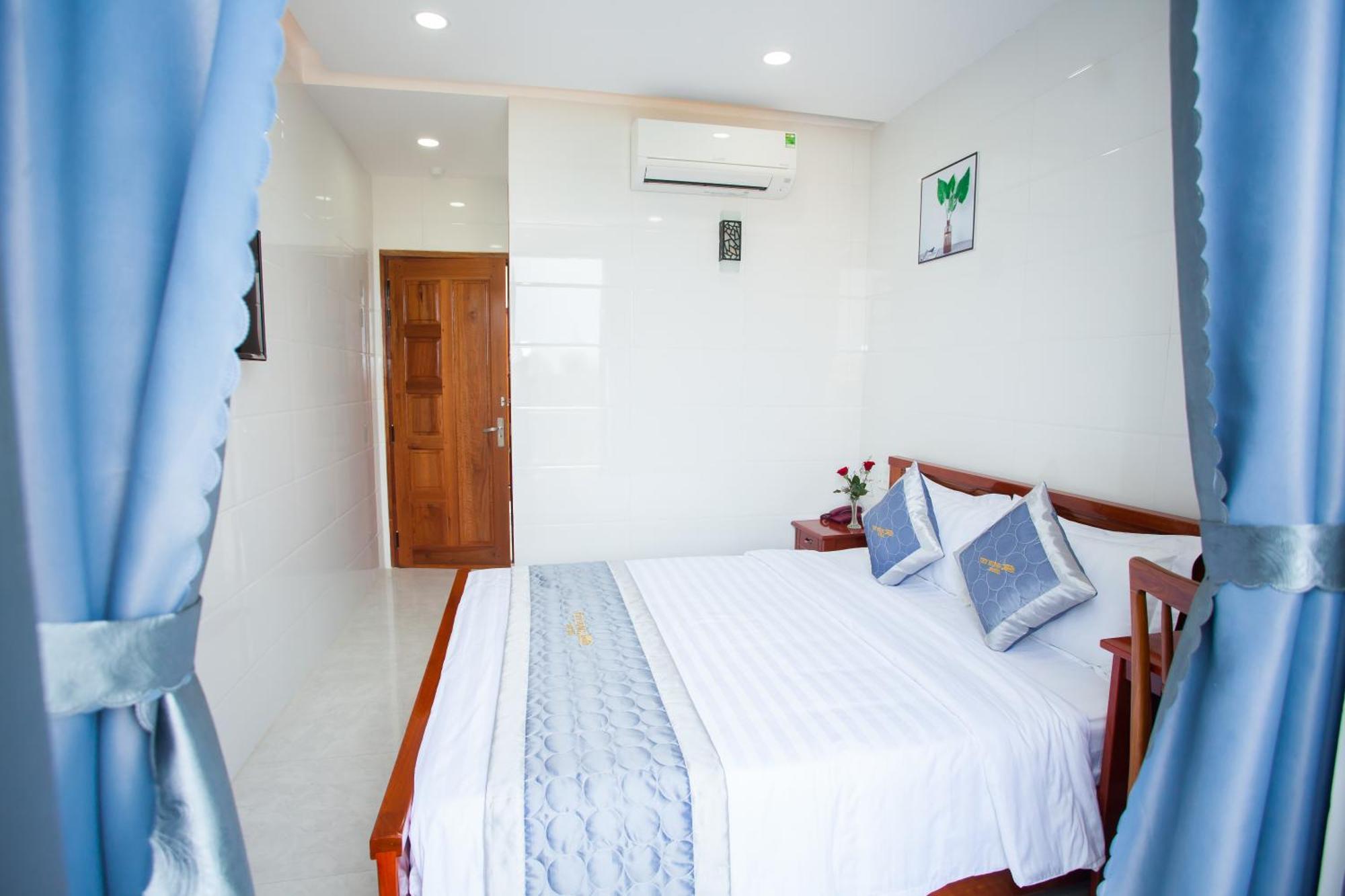 Thy Hung Legacy Hotel Tuy Hoa Exterior photo